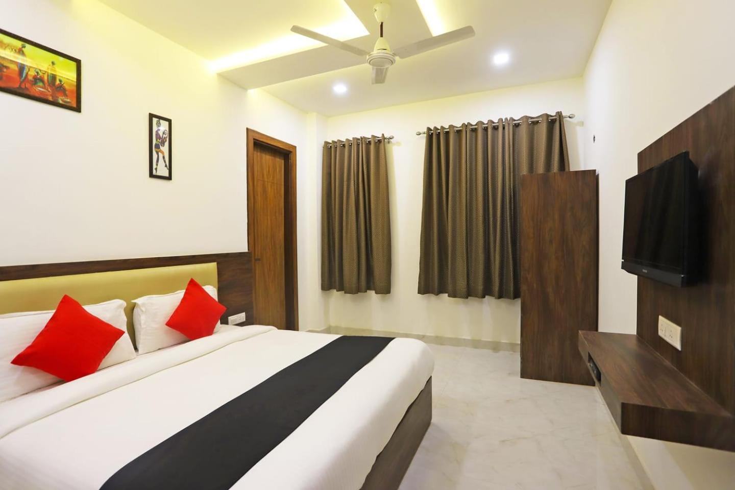 Hotel Shriansh Agra  Bagian luar foto
